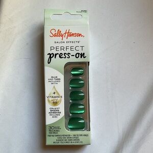 New In Box Sally Hansen Perfect Press On Nails Rocket Fuel